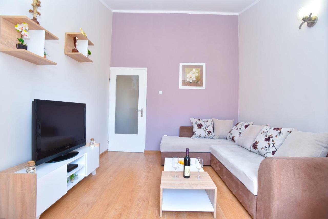 Apartment Nada 01 Budva Bagian luar foto