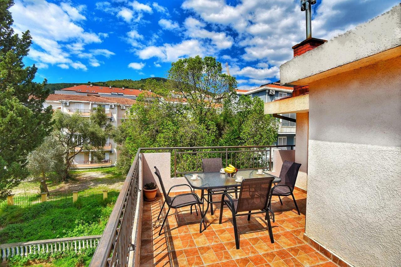 Apartment Nada 01 Budva Bagian luar foto