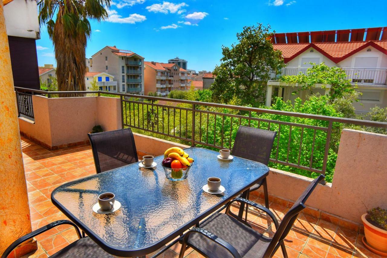 Apartment Nada 01 Budva Bagian luar foto