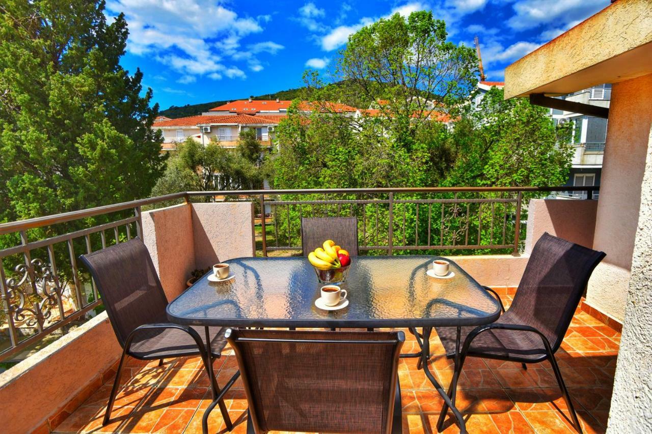 Apartment Nada 01 Budva Bagian luar foto