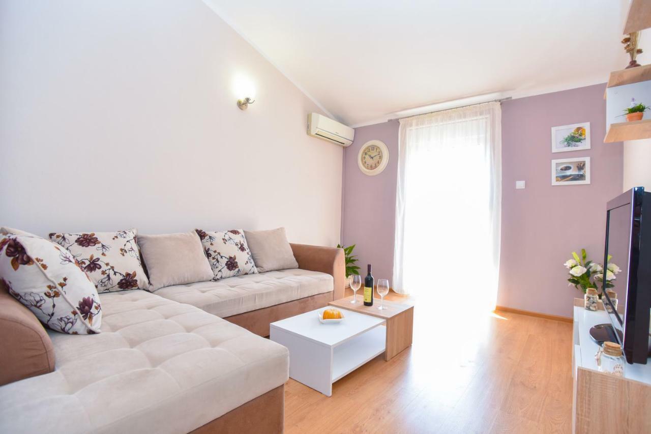 Apartment Nada 01 Budva Bagian luar foto